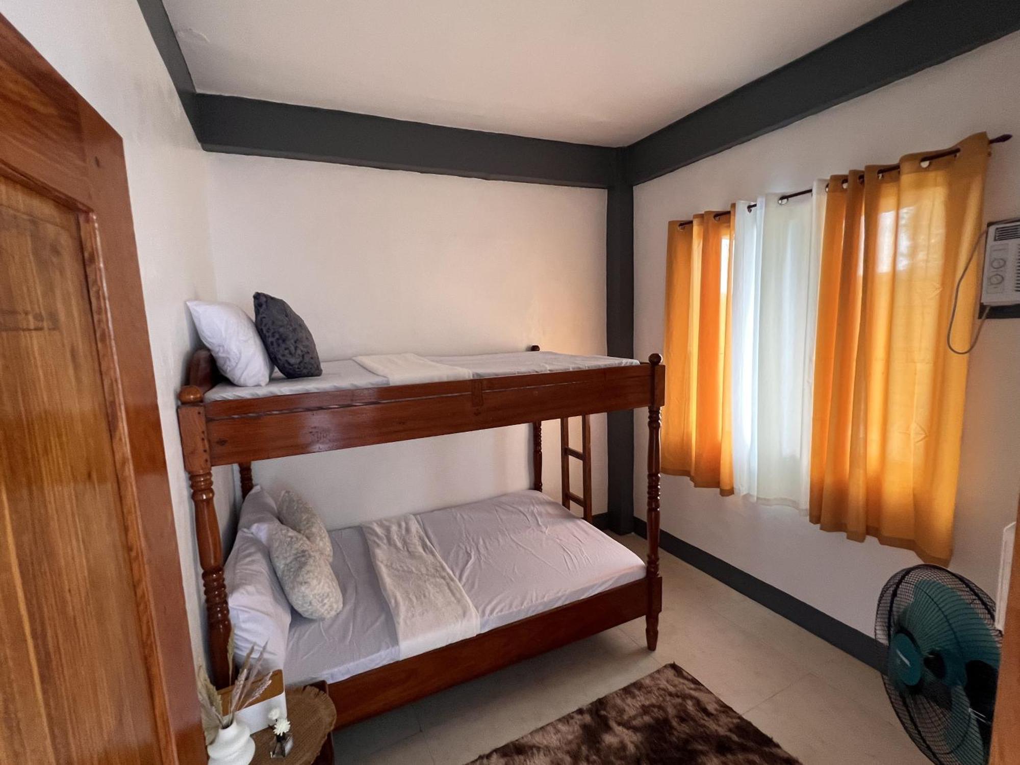 Eighty8 Tourist Inn كورون المظهر الخارجي الصورة