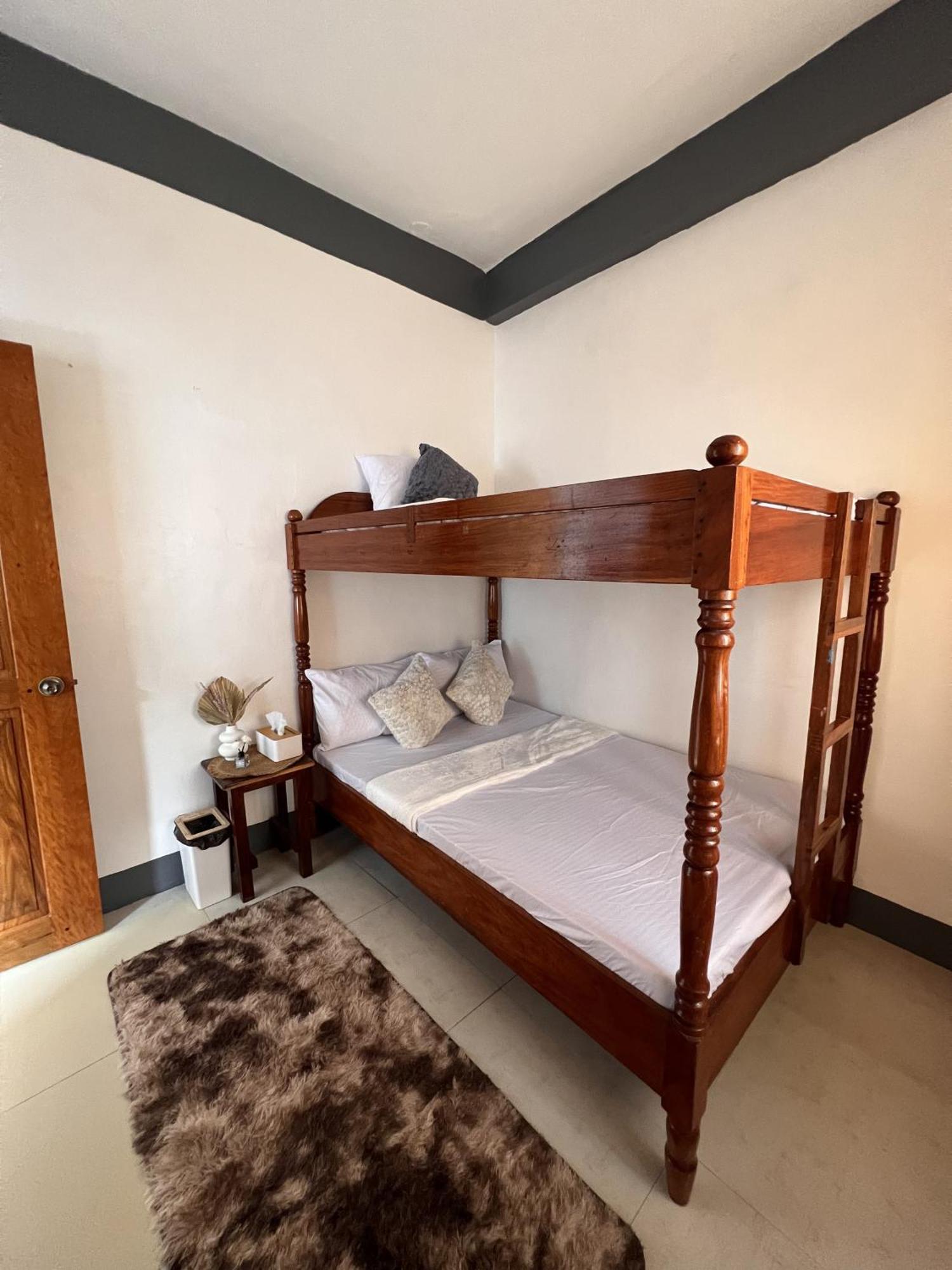 Eighty8 Tourist Inn كورون المظهر الخارجي الصورة